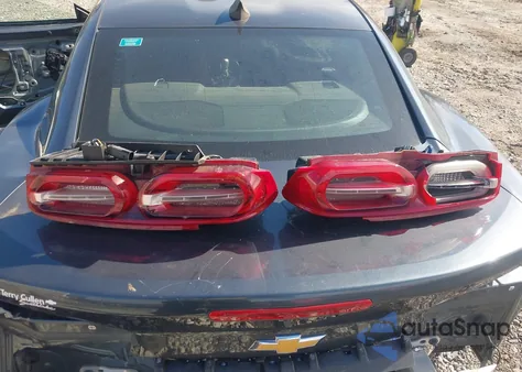 2019 Chevrolet Camaro 1Ls z USA, uszkodzony, nr VIN 1G1FB1RXXK0115534